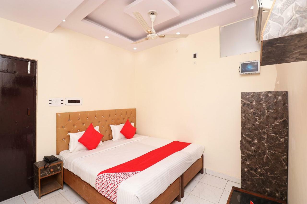 Oyo 30288 Hotel Moon Palace Lucknow Eksteriør billede