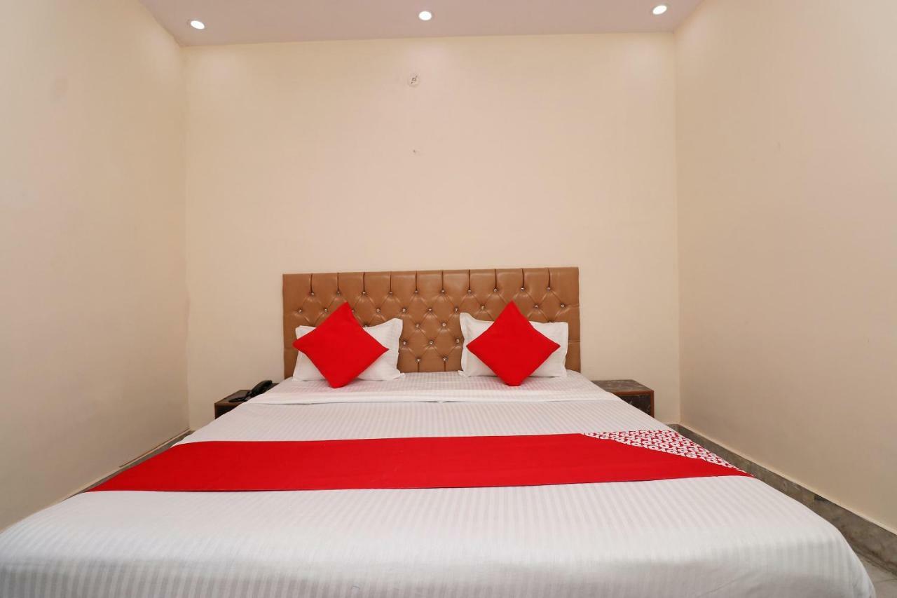Oyo 30288 Hotel Moon Palace Lucknow Eksteriør billede