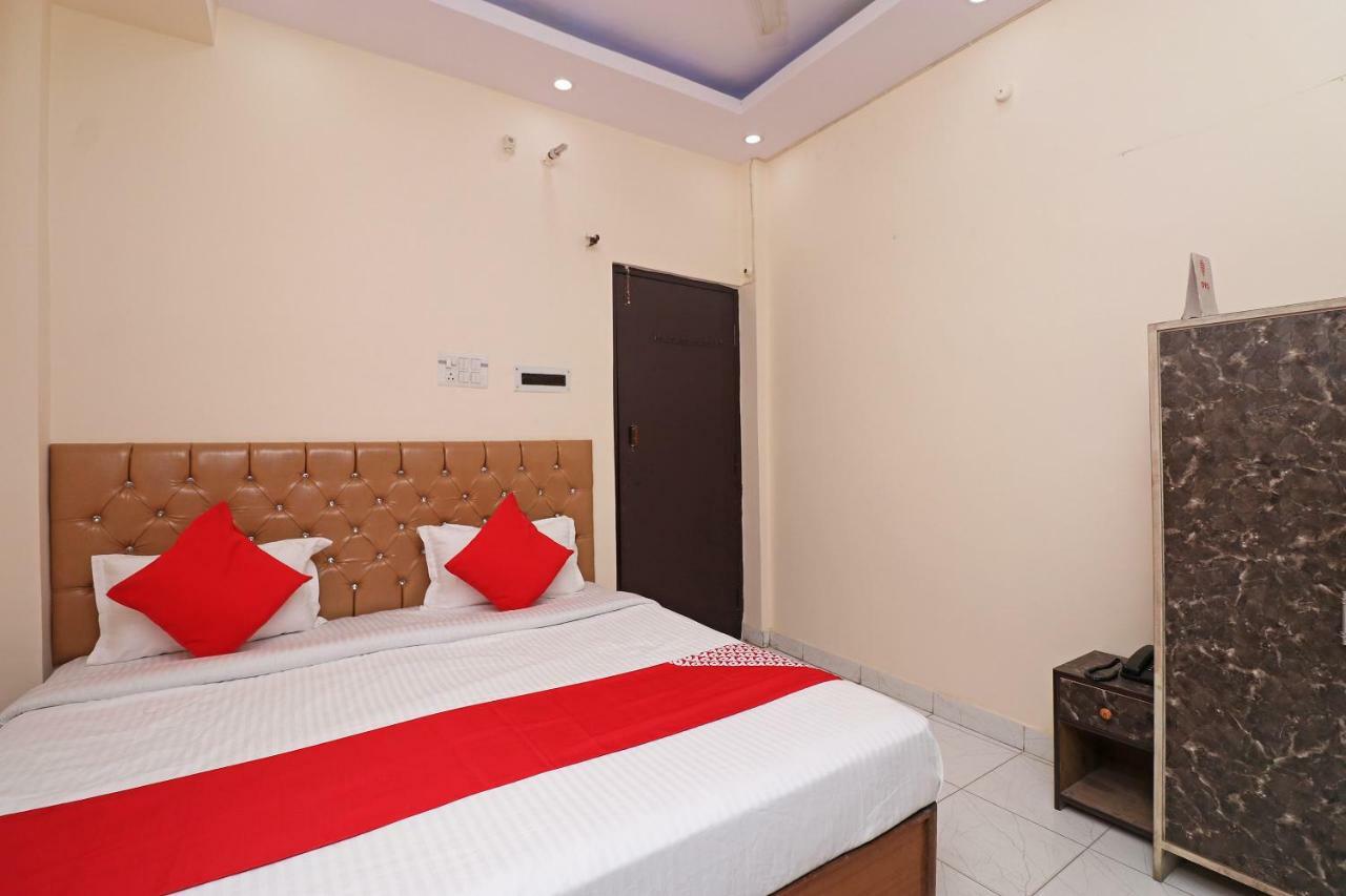 Oyo 30288 Hotel Moon Palace Lucknow Eksteriør billede